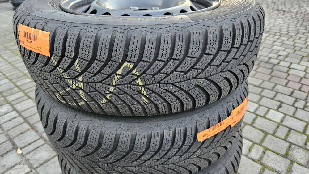 Opony zimowe 195/65X15 Continental z felgami VW