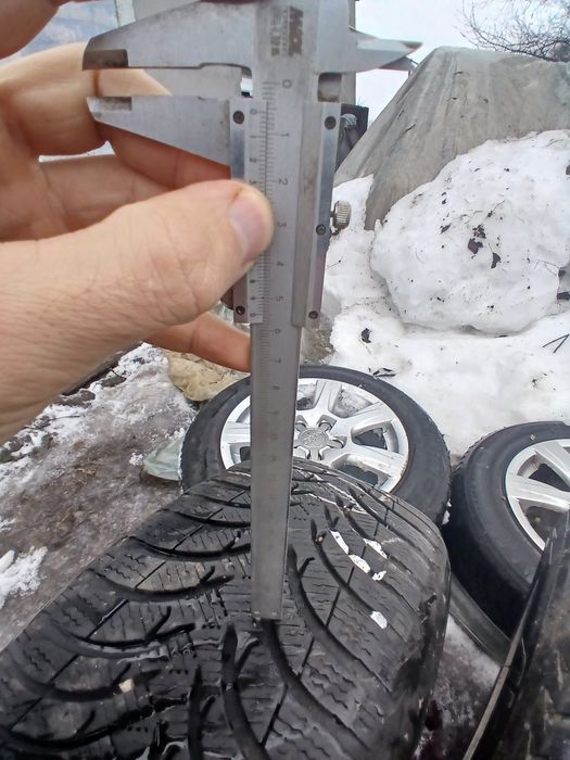 Колеса ауді Audi а4б8 R16 5×112 з зимнею резиною