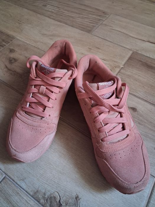 Натуральные кроссовки