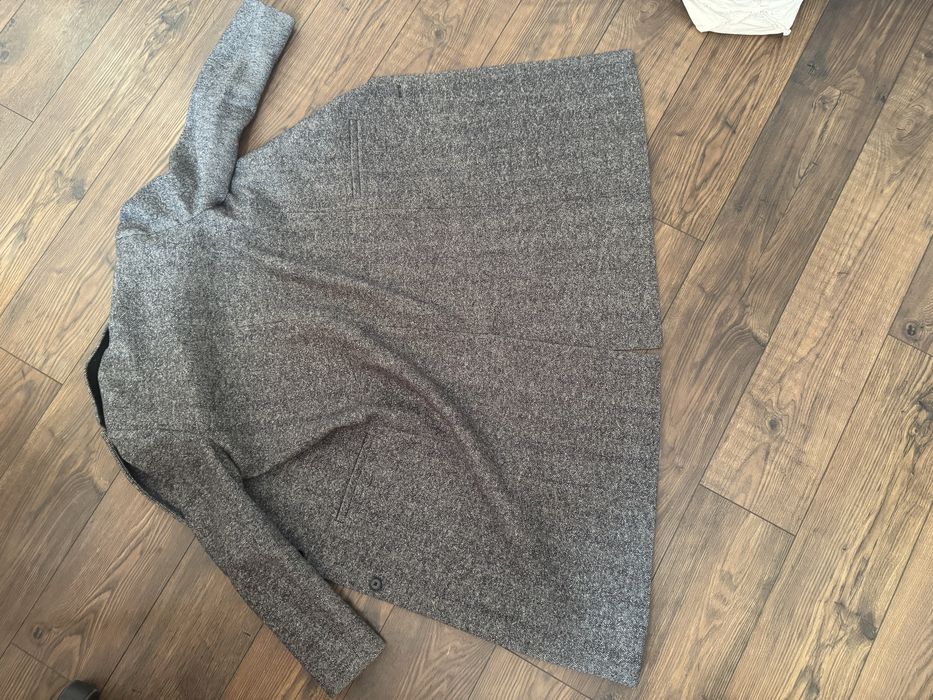 Сіре осіннє пальто COS жіноче