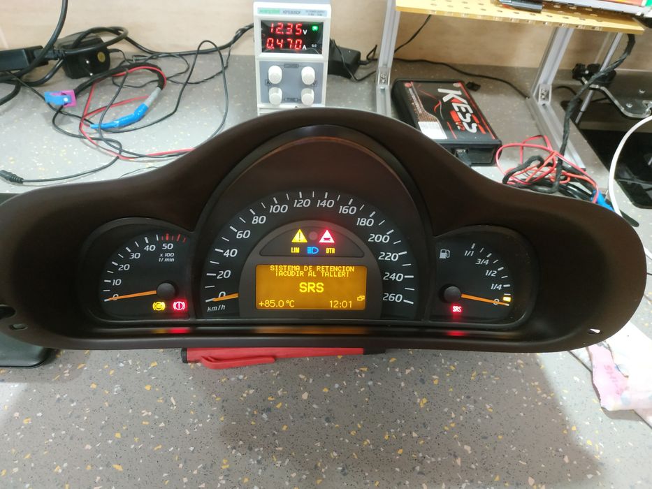 LCD, displays reparação Opel, Audi,Volkswagen, Peugeot, Niss