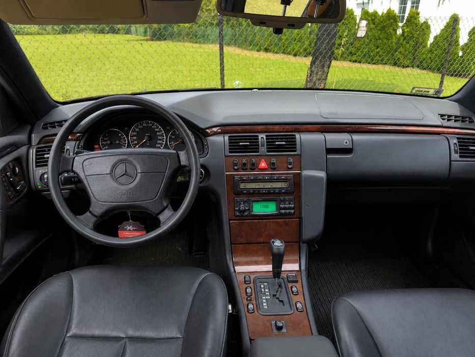 Mercedes-Benz E420 W210 Avantgarde 4.2 V8+LPG – 279 KM | 1996 Najlepsza cena w Europie