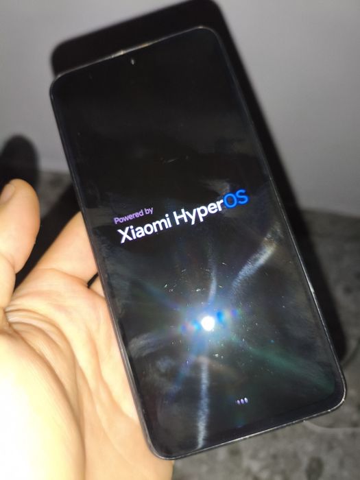 Dwa Smartfony Xiaomi HyperOS  oraz POCO