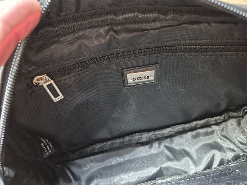Saszetka Nerka Damska Guess