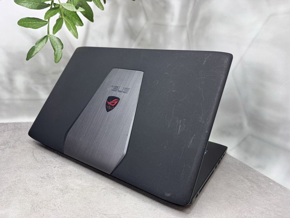 Asus GL752V / i7-6700HQ / GTX 960M 2GB / 8GB / 256GB SSD / 17.3" FHD