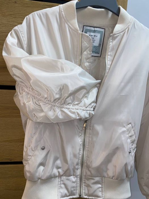 Kurtka bomber damska marki Amisu (New Yorker)