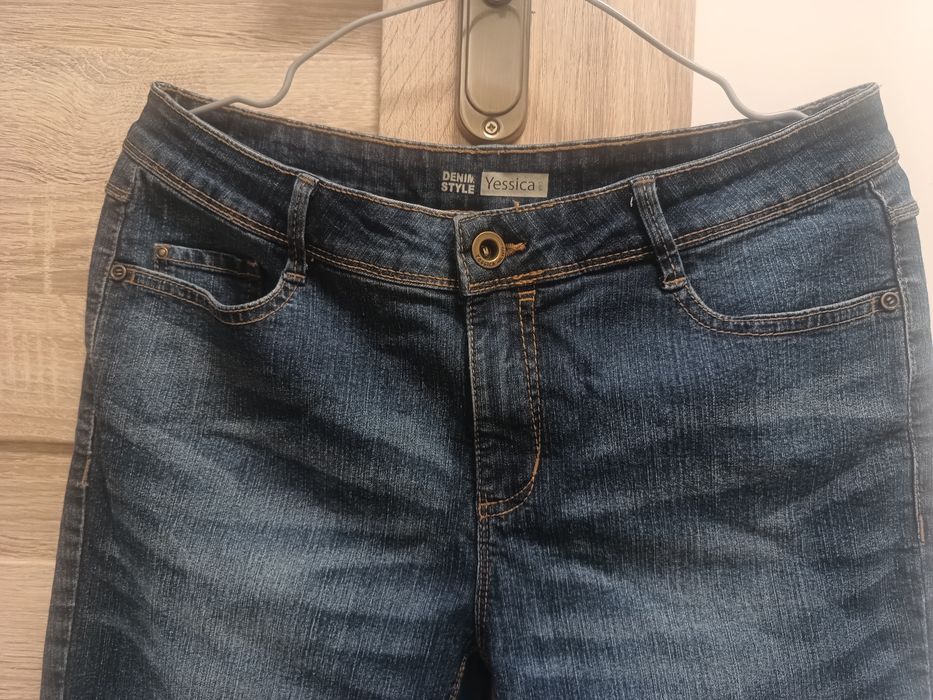 Damskie jeansowe spodnie rybaczki denim style C&A