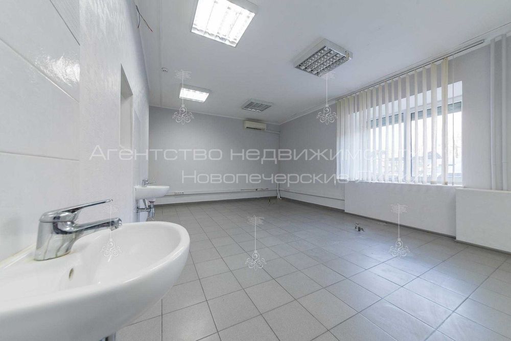 Продаж комерційного приміщення 65м2 по вул. Волинська, 10