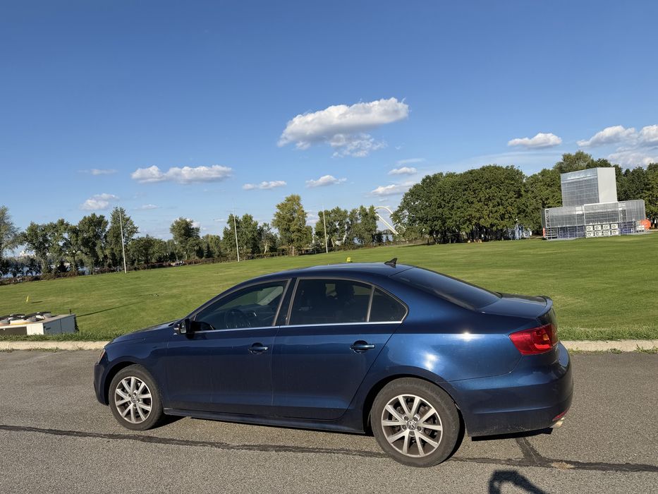 Jetta 2013 року, 2.5 л двигун, газ/бензин