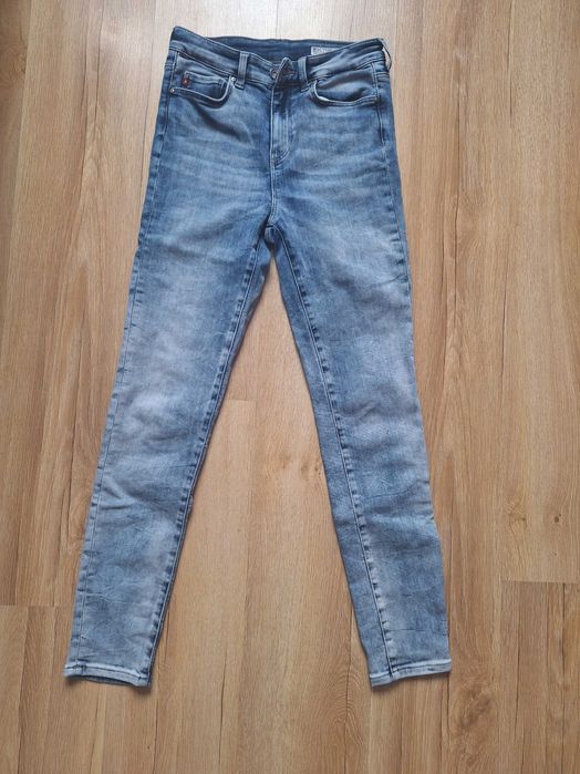 2 pary spodnie damskie levis i big star