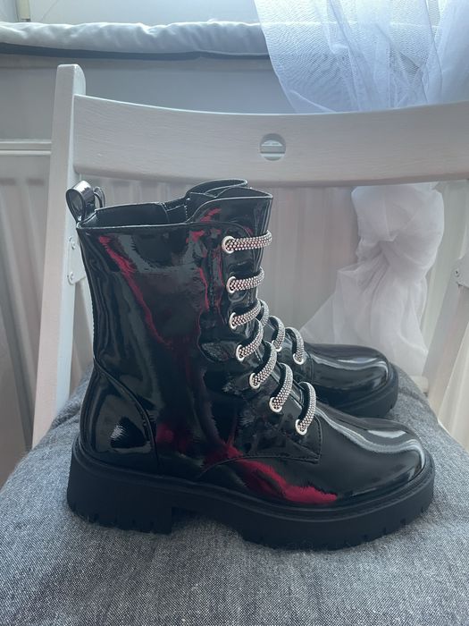 Nowe lakierowane botki rozm. 36