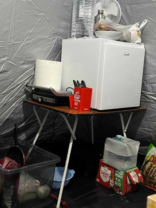 Material Campismo (Tenda, Sala, Frig., Colchão, Armario, Chão)