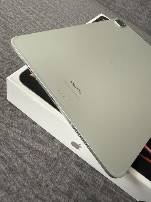 iPad Pro 12.9 М2 2Tb 6Gen 2022, Wi-Fi, LTE(4g,Sim) Silver (26)