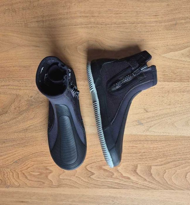 Buty neoprenowe ROOSTER wysoki but z zamkiem EasyFit rozmiar 40,5