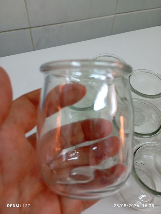 10 copinhos de iogurte em vidro