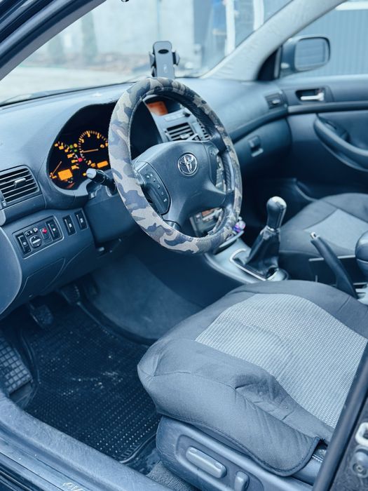 Продам Toyota Aventis