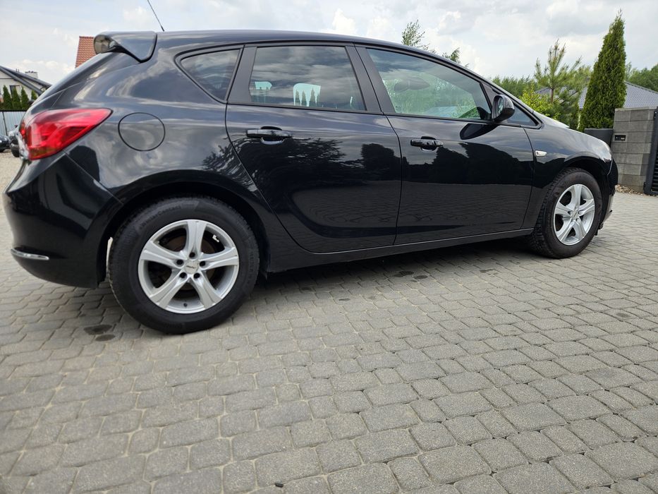 Astra J LIFT 2015r 1.4 turbo benzyna z Niemiec