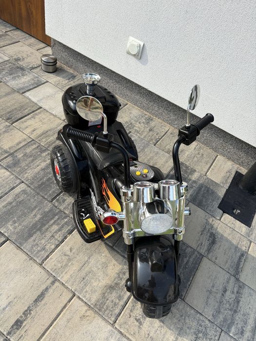 Motor na akumulator