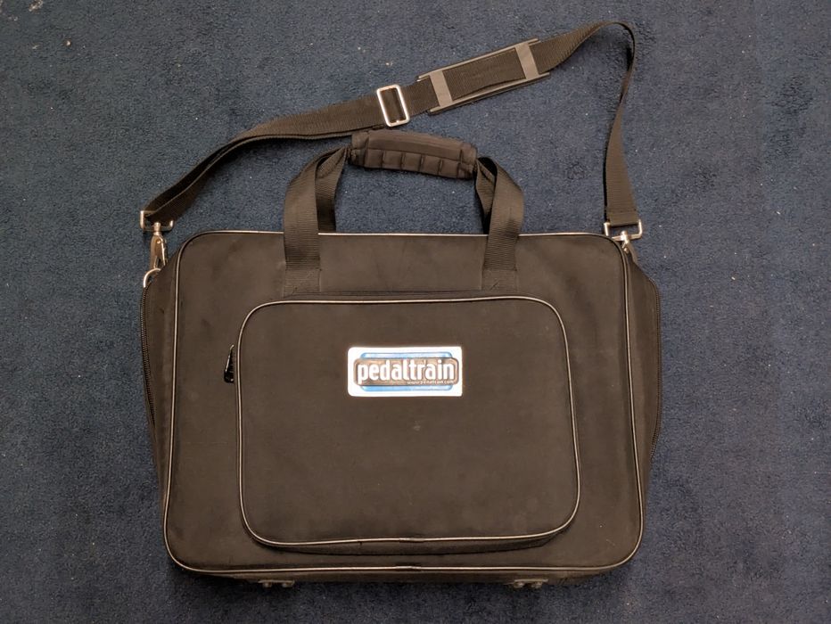 Pedaltrain Junior Soft Case com Strap