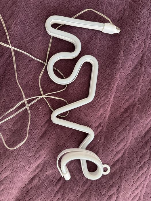 Led na sciane love