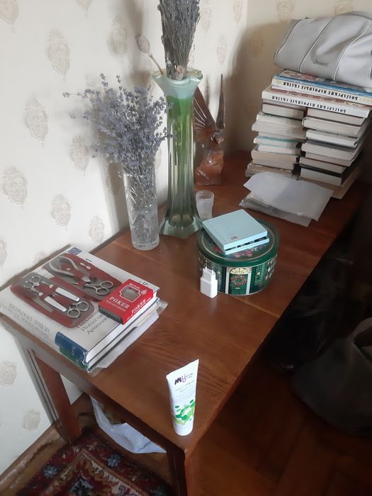 Журнальний столик