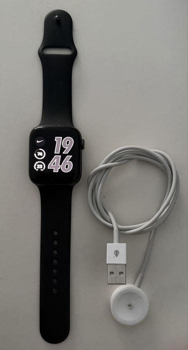 Apple Watch SE 44mm