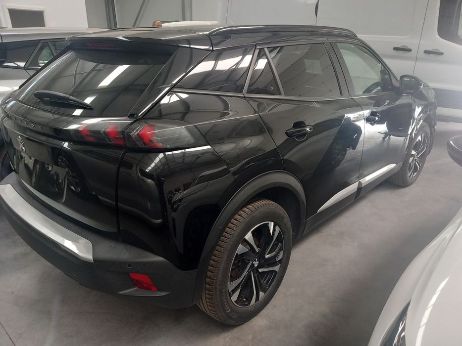 Peugeot 2008 allure 1.2 2023