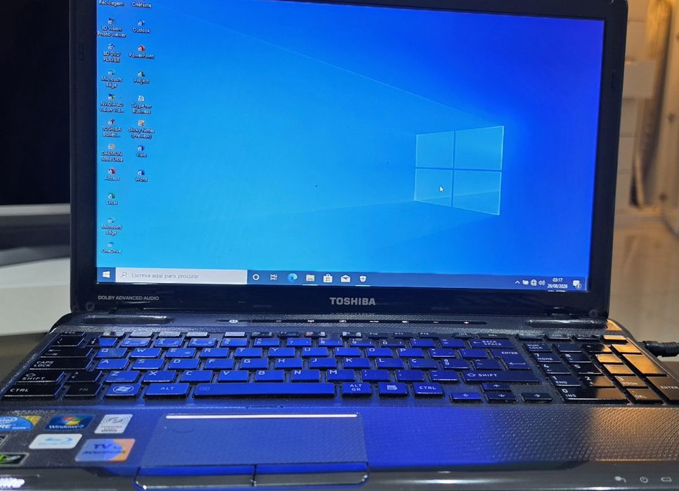 Toshiba SATELLITE  A660 - I7 - 8 GB Ram / SSD 2T / NVIDIA 3D