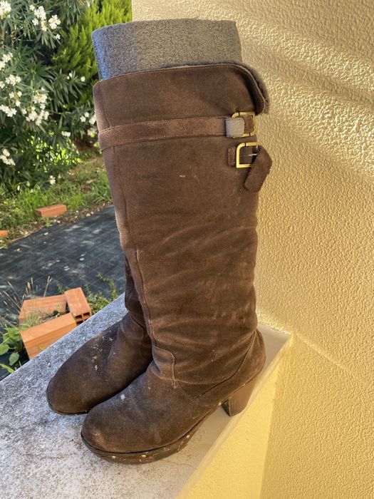 Botas pele precisam limpeza