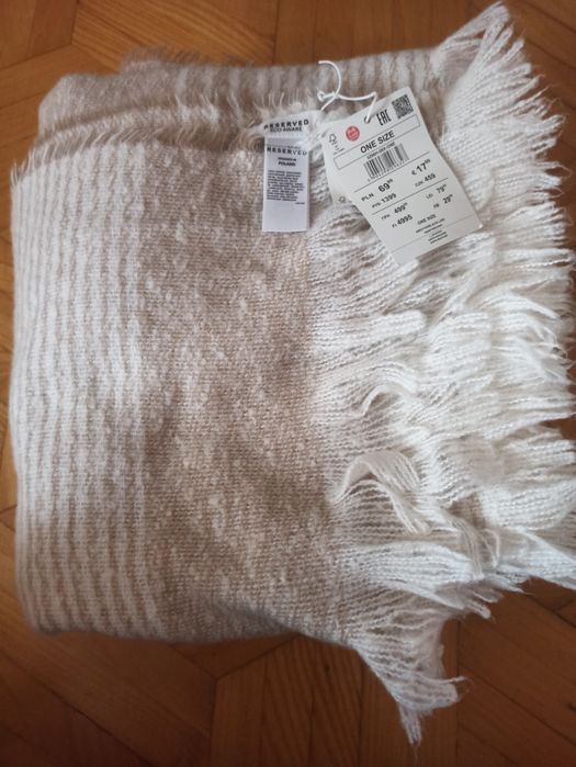 Szalik Reserved nowy