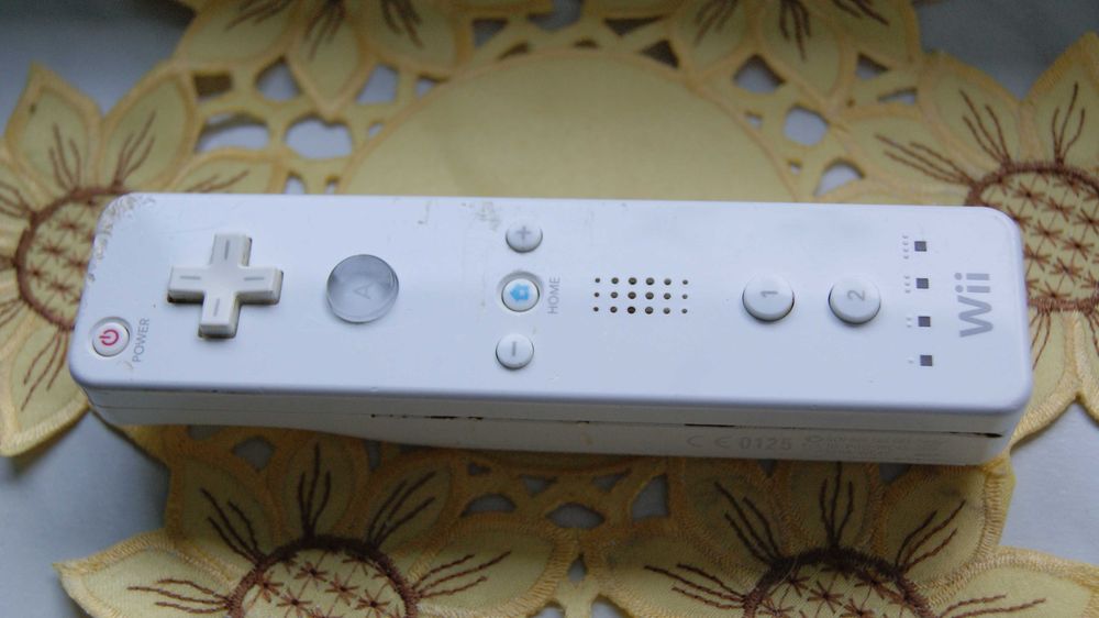 ACCESSORY white remote TV ninfegndo