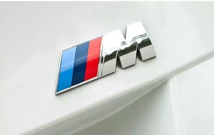 2 emblemas bmw pack M guarda lamas