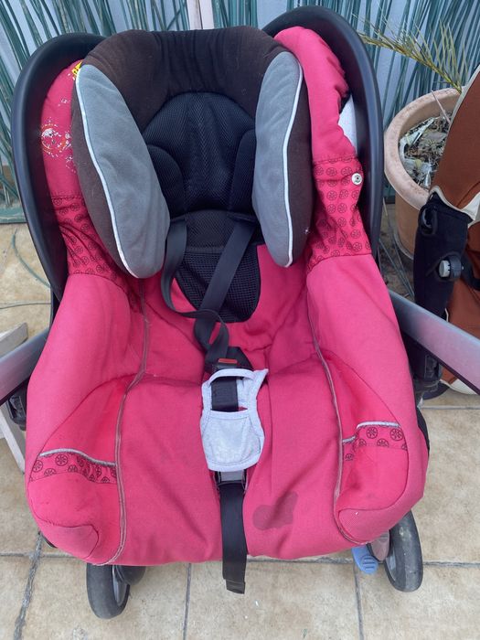 Alcofa Quinny BebeConfort MaxiCosi Carrinho BebeConfort com ovo