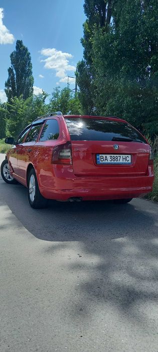 Skoda Octavia 2010 VIN TMBJS21Z1B2084778 фото оголошення 4 з 14