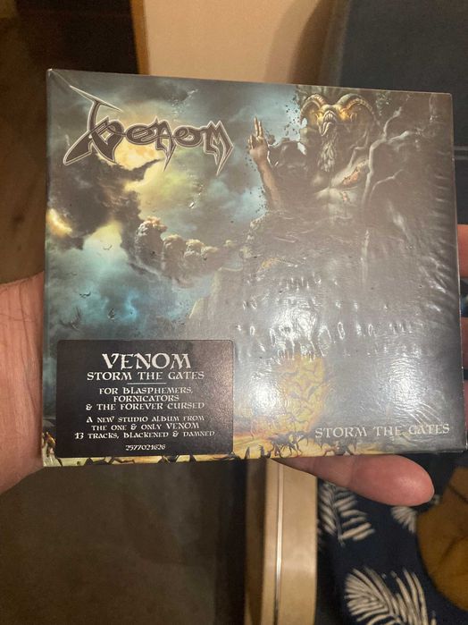 Płyta cd   Venom storm the gattes