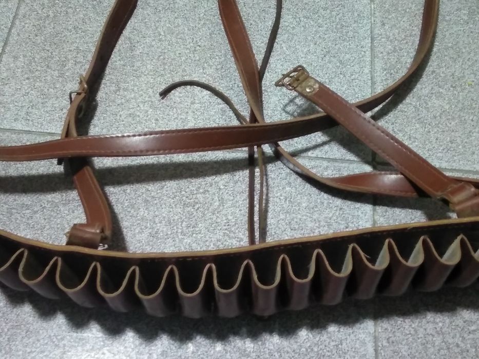 Cartucheira em pele
