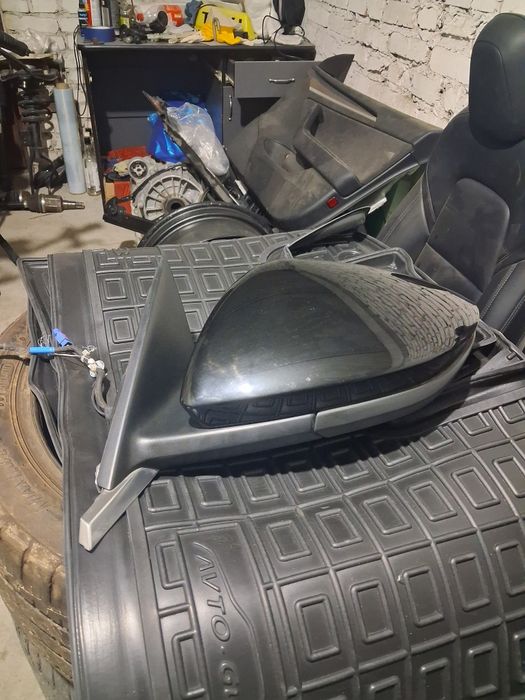 Audi e-tron дзеркало