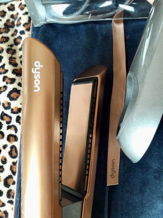 Випрямляч для волосся Dyson Corrale