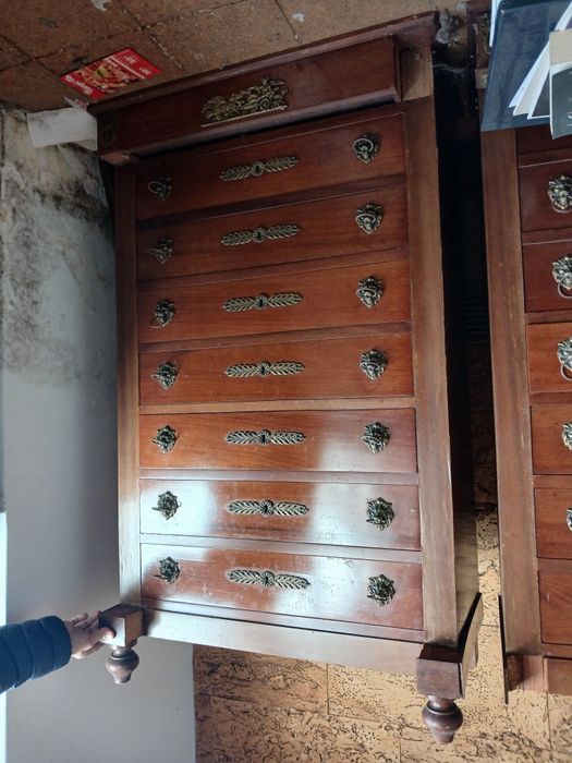 Dois camiseiros Imperio