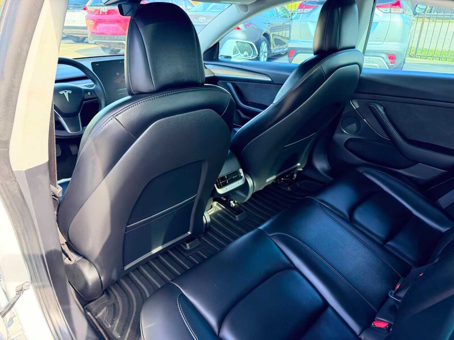 Tesla Model 3 Performance      2022