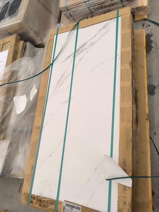 Nowe płytki prosto z hurtowni – gres, ścienne, dekoracyjne