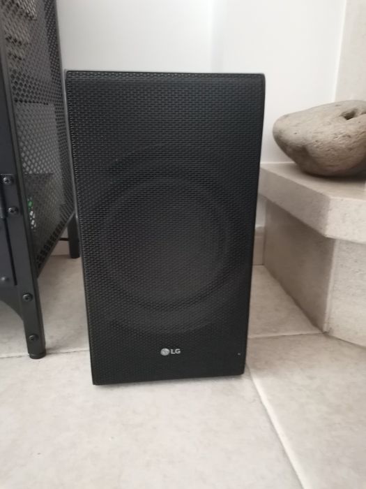 LG SJ7 soundbar subwoofer