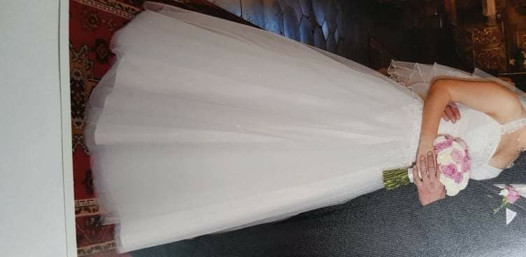 Suknia ślubna, Stan bardzo bardzo dobry