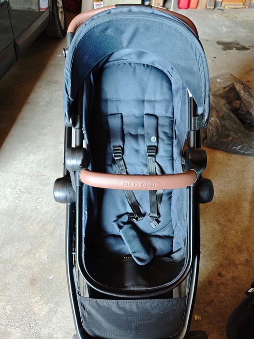 Maxi Cosi Carrinho Zelia 3 + CabrioFix i-Size + Base CabrioFix i-Size