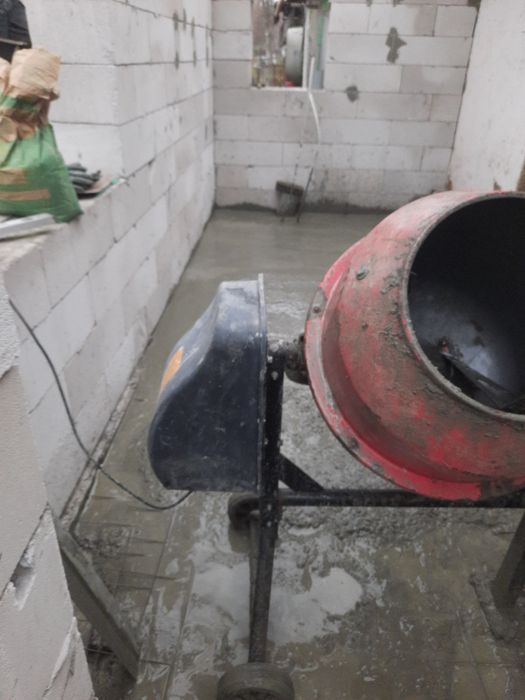 Робітник на дому або дачі.