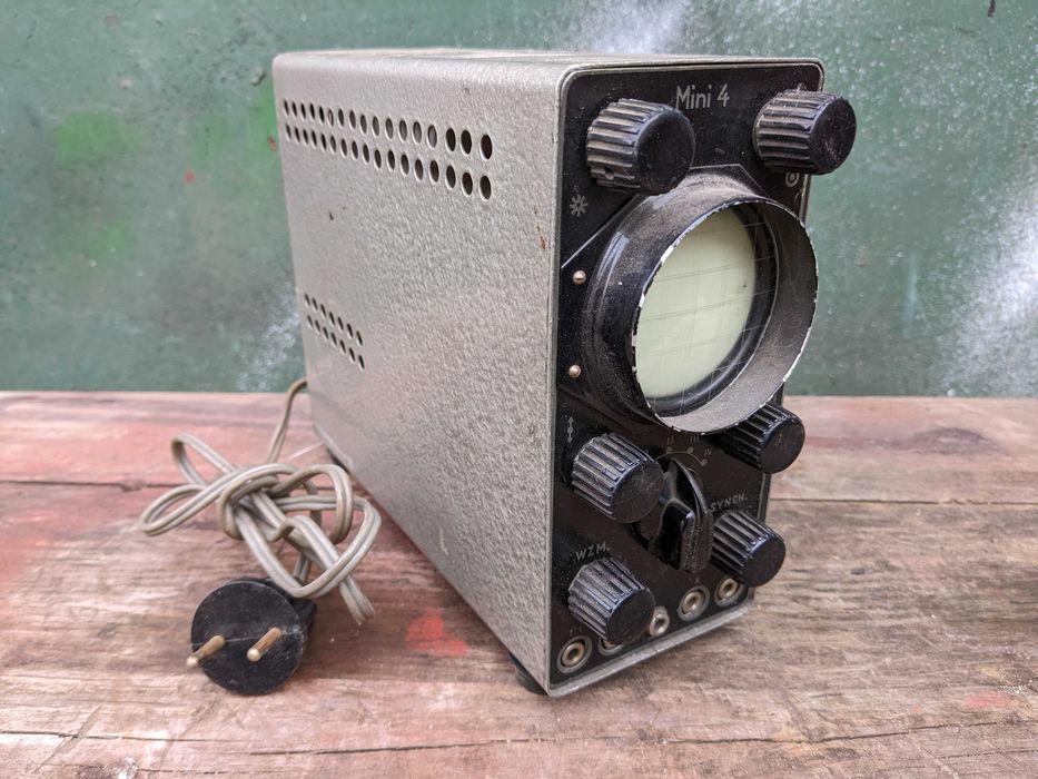 Oscyloskop Mini-4 PRL 1974 stary