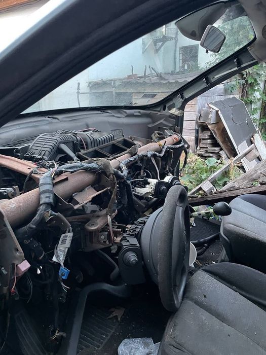 Renault Scenic розібраний
