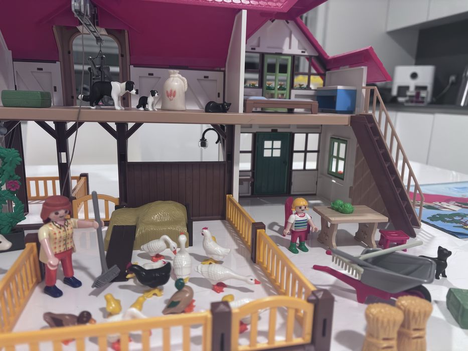 Playmobil 6120 Quinta / Estábulo Completo com Animais