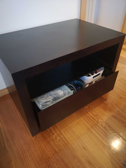 Móvel TV com gaveta