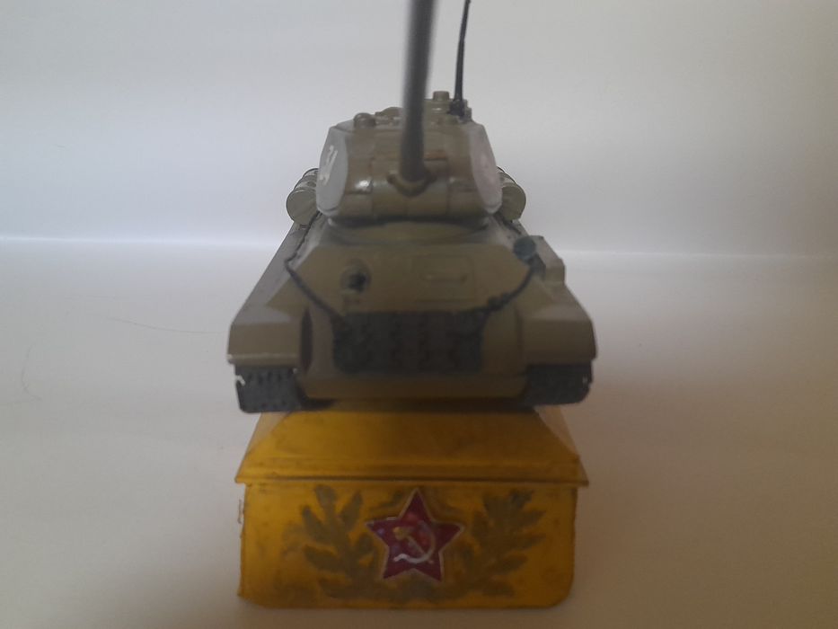 Танк Т- 34- 85, масштабна модель.